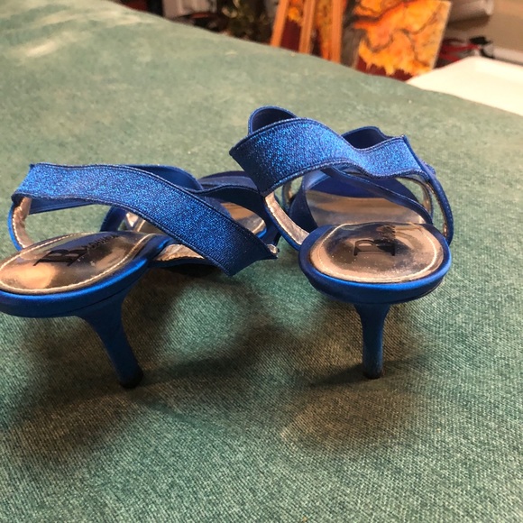 High Heels Blue Satin shoes - Picture 4 of 4